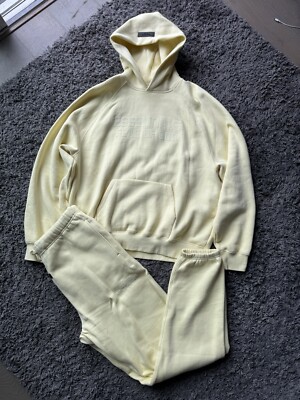 ESSENTIALS Set Hoodie und Hose | kanariengelb | Größe L | Kapuzenhose