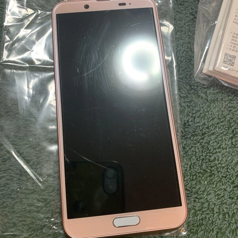 Smartphone Sharp AQUOS sense2 Oro Rosa 32GB Impermeable Nuevo de Japón Foto 3 de 4