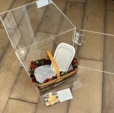 JW Longaberger Miniature Gathering Basket, Baking Dish, In Display Case Acrylic 