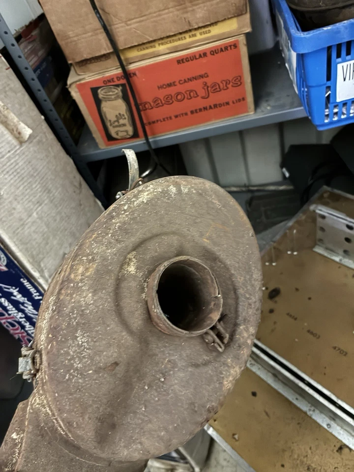 Vintage VW Bug Beetle  Oil Bath Air Cleaner Assembly Volkswagen 1970's - Image 3 of 4