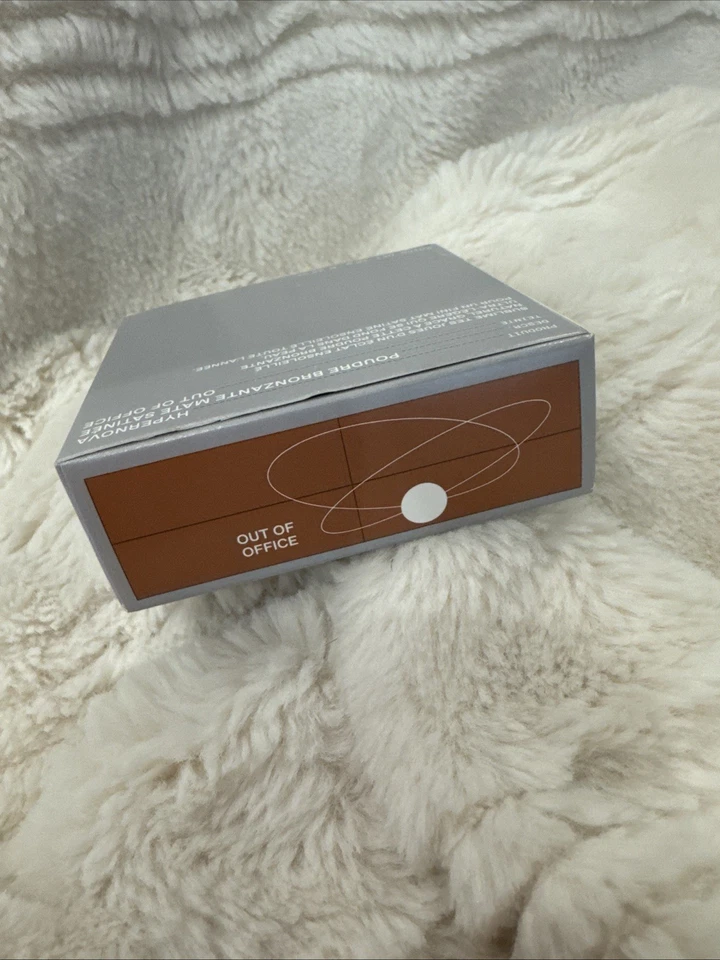 R.E.M. BEAUTY Hypernova Satin Matte Bronzer in Out of Office ~ NIB - Image 2 of 4