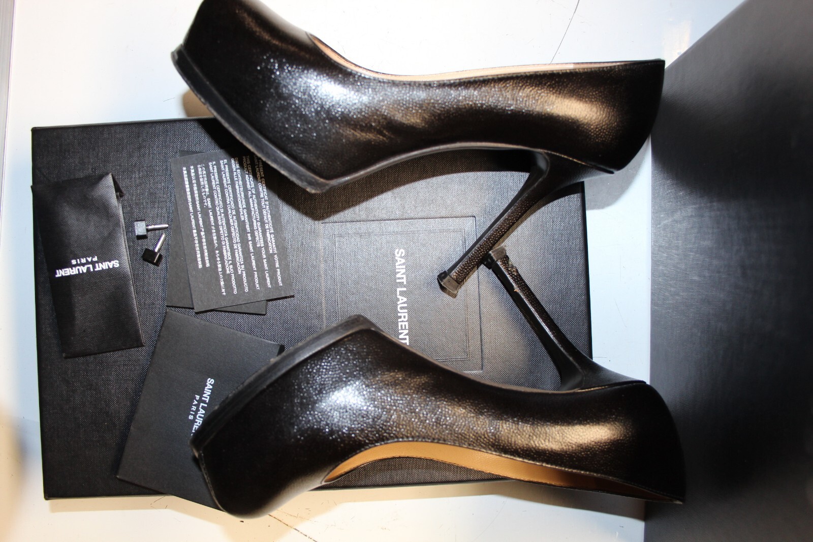 Décolleté Yves Saint Laurent YSL Tribtoo plateau pelle a grana nera taglia 36 5