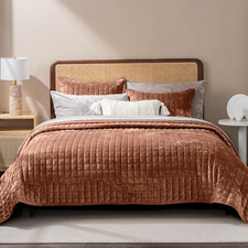 Ultra Soft King Size Velvet Quilt Set with 2 Pillow Shams, Terracotta Fawn