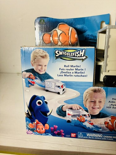 FINDING DORI HANK TRUCK SET BANDAI DISNEY PIXAR FIGURE NEW - Foto 3 di 7