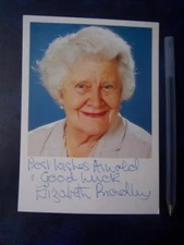 Elizabeth Bradley   Autograph (DD2)