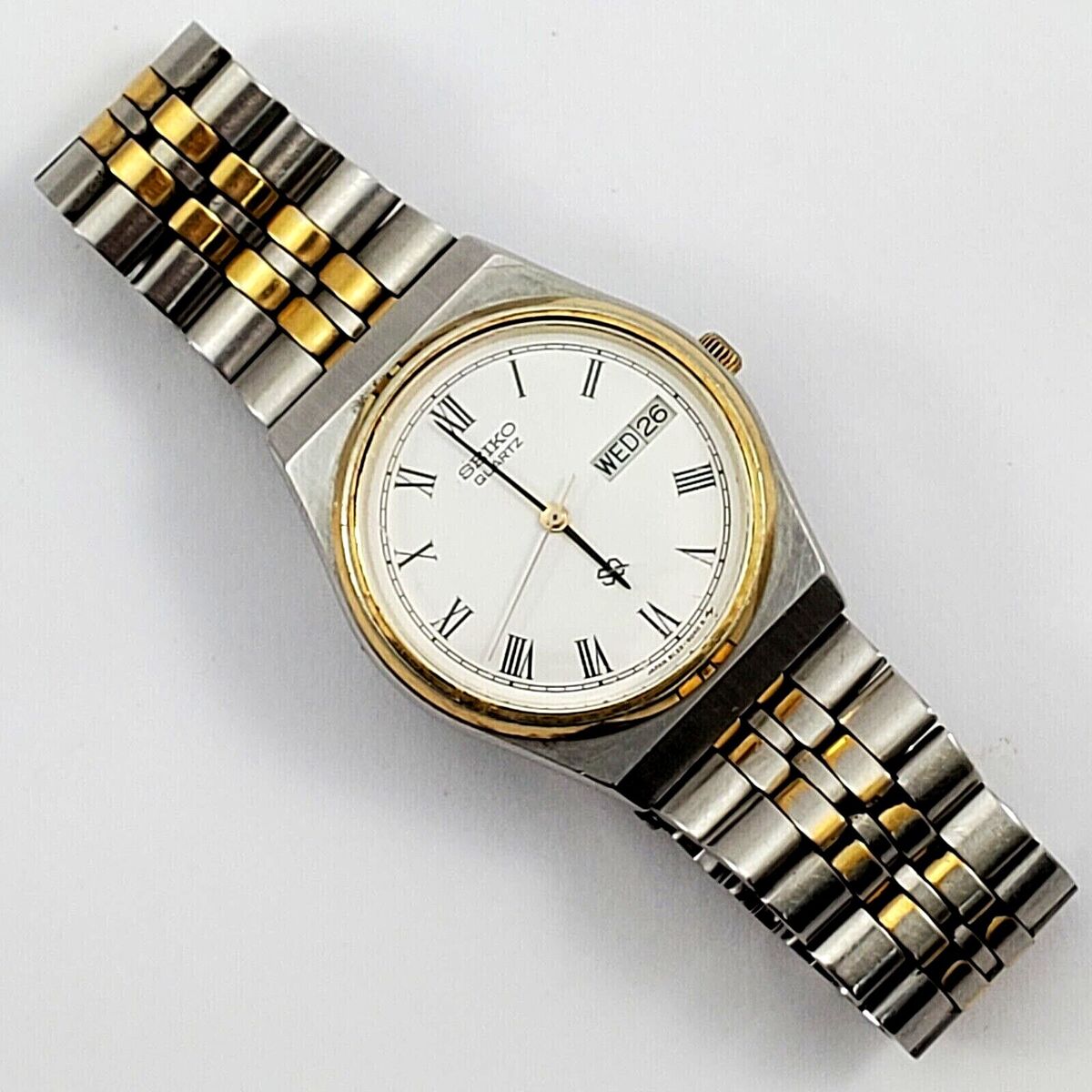Vintage 1985 Seiko Quarts Day Date Wrist Watch 8C23-6040 R Vintage 1985 Seiko Quarts Day Date Wrist Watch 8C23-6040 R
