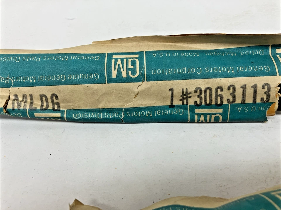 全新 原始设备制造商 通用 LH 车顶滴轨 头皮 3063113 1977 - 1980 雪佛兰 Monza (Bin94) — 第 4/4 张图片