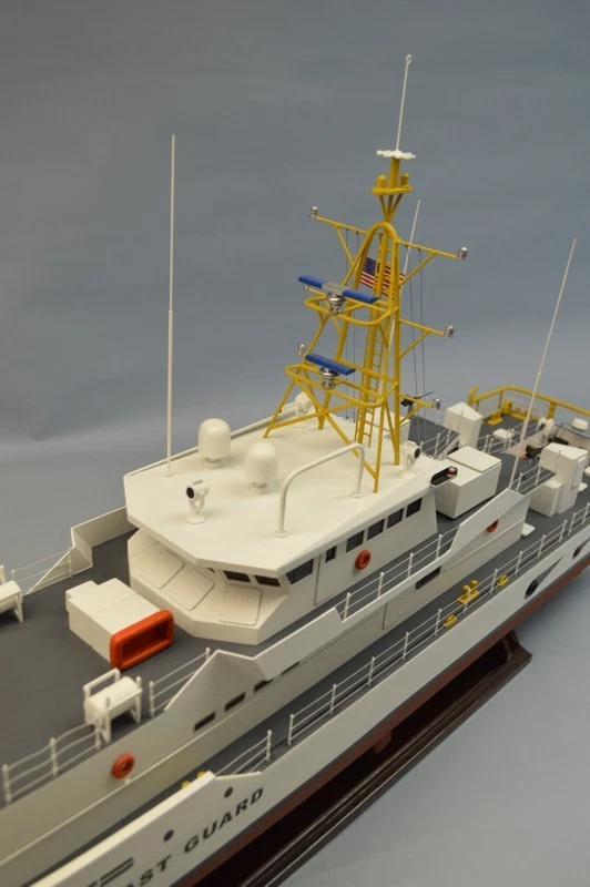 Dumas 1/48 Scale USCG Fast Response Cutter Model Kit - Image 2 of 4
