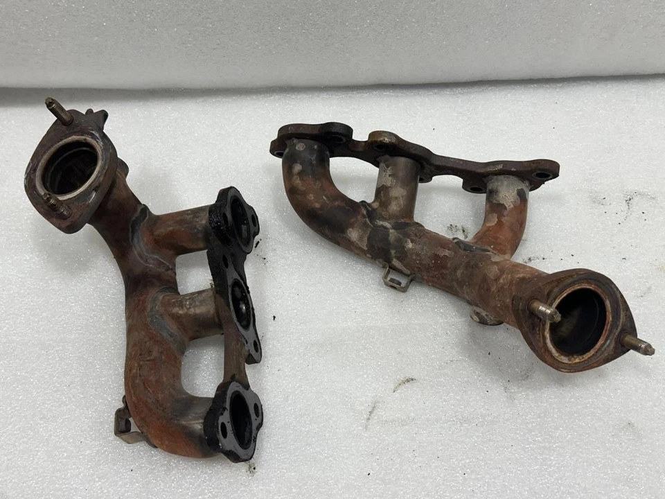Toyota Sienna 1998 colectores de escape del motor par delantero y trasero Foto 2 de 4