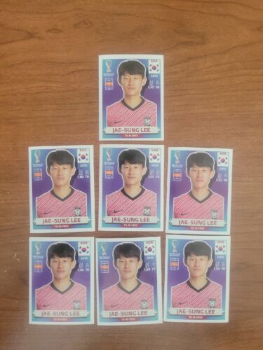 7 x 2022 adesivi Panini FIFA Coppa del Mondo Qatar Jae-Sung Lee Corea del Sud KOR13 - Foto 1 di 2