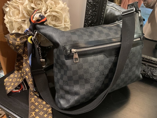 black checkered louis vuitton bag