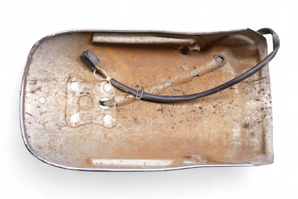 1977 Yamaha XS750 Triple XS 750 Rear Fender Y209 *AH1 - Image 4 of 4