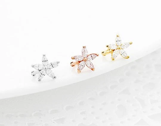 Flor aro cartílago pendiente delicada flor para hélice delicada circonita cúbica lóbulo aro Foto 2 de 4