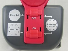 LUCKY 8 PUNCH MEMORY KEEPERS BORDER EDGE INNER OUTER CUT PARTY STREAMER RED