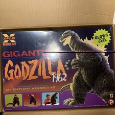 NEW 18 Tall X-plus Gigantic Series 1962 Ric Glow In Dark Godzilla Vs Kong Xplus