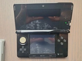 Nintendo 3DS Pure Black Region Free Console 128GB Tested w/ Charger & Stylus