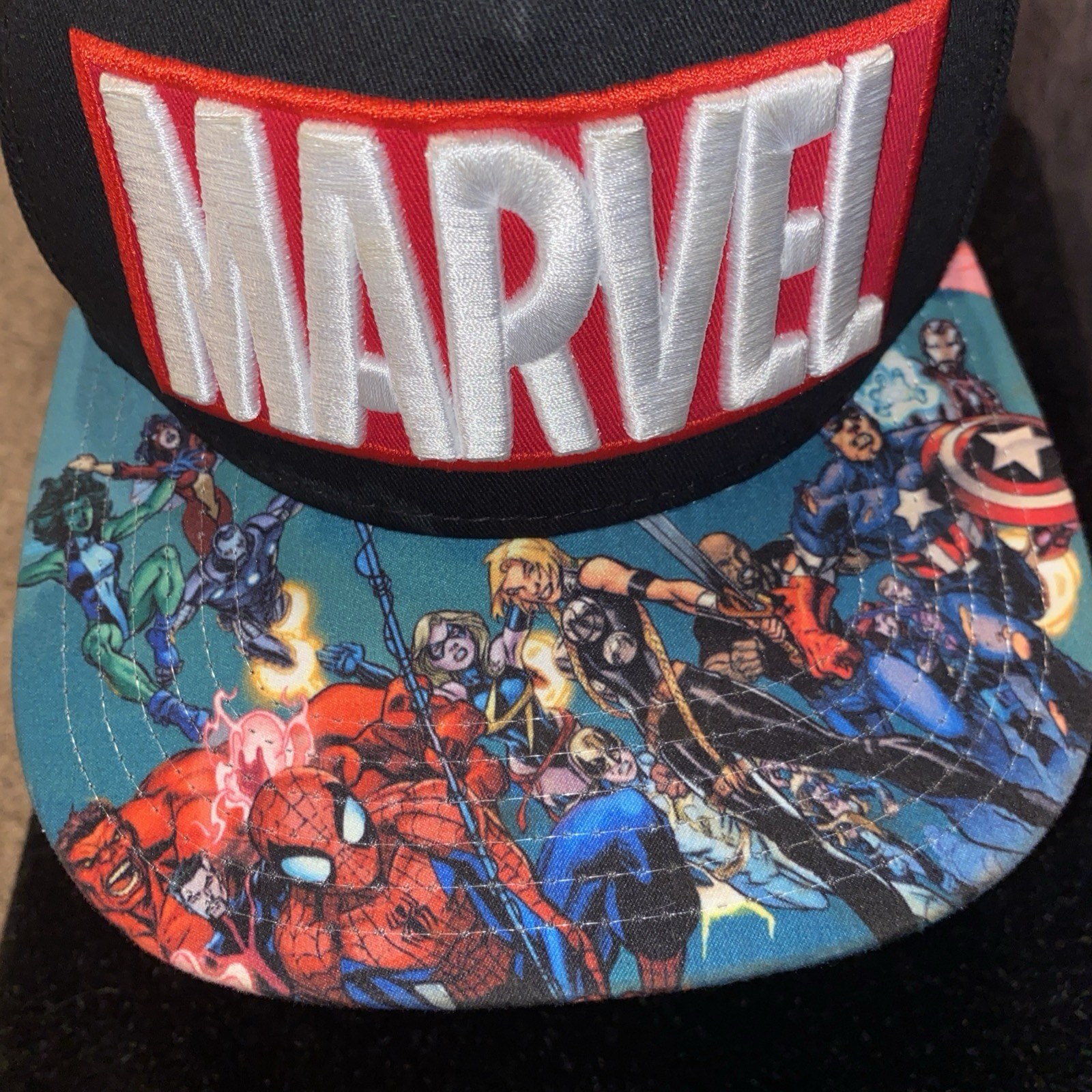 MARVEL AVENGERS ADJUSTABLE SNAPBACK BASEBALL HAT … - image 1