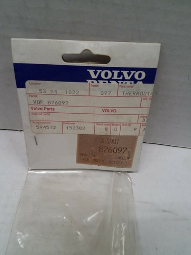 876097 VOLVO OEM THERMOSTAT KIT AQ90 AQ130 "FAST-N-FREE - Picture 1 of 5