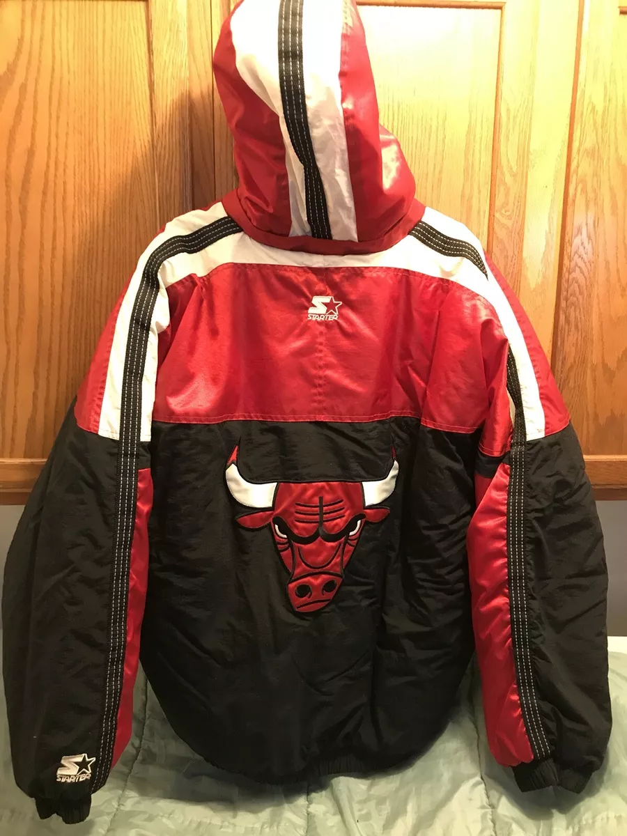 VINTAGE RARE JORDAN ERA STARTER CHICAGO BULLS JACKET WITH HOOD IN SIZE XL