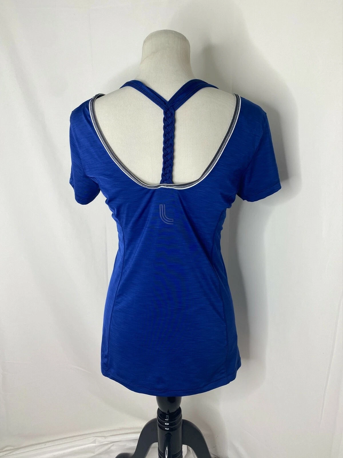 lole short sleeve open back scoop neck athletic shirt