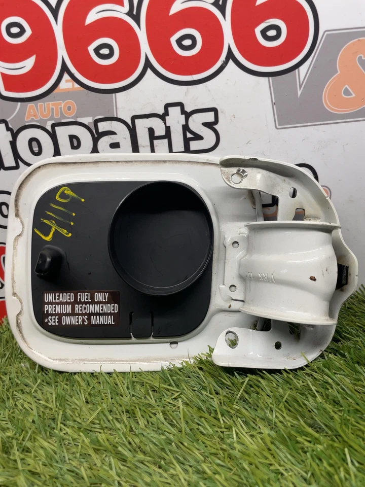 ✅ 2015 ACURA TLX 油箱门原始设备制造商 — 第 2/3 张图片