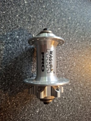 Dt Swiss Hugi 240 Vorderrad Mtb Nabe.  Marken Magura Pro. 6 Bolzen QR.  32 Loch NOS