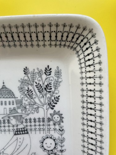 Vintage Rare Arabia Finland square Emilia ‘apple Picking And Happy Flowers’ Dish - Picture 3 of 14