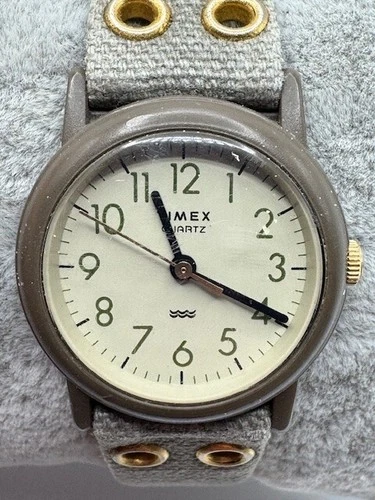 Vintage Ladies Timex Water Resistant Quartz Watch New Battery