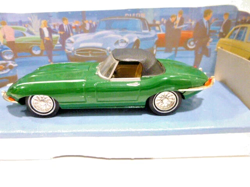 THE DINKY COLLECTION    1968  E TYPE JAGUAR    BOXED