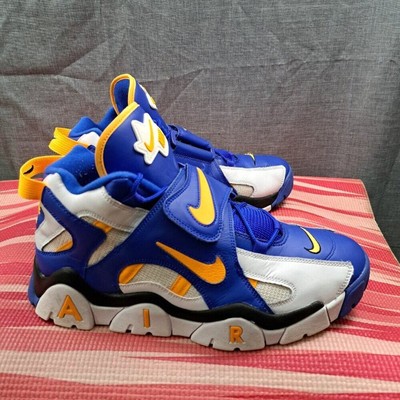 Nike Air Barrage Men Shoe Size 13 AT7847-100 Mid Blue Orange 