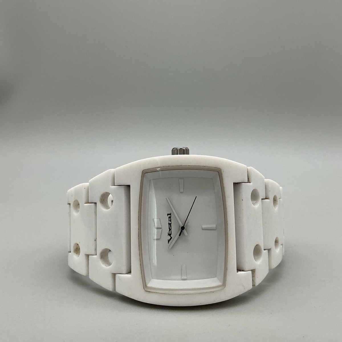 Vestal Destroyer Mens Watch 43mm White Dial 50m Sport New Battery 7.75\