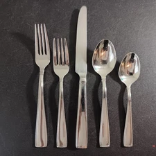 Reed & Barton 18/10 Stainless Steel Flatwear Place Setting