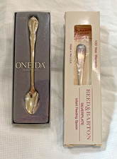 Oneida Harmony Reed Barton spoons toddler infant baby Feeder New In Box