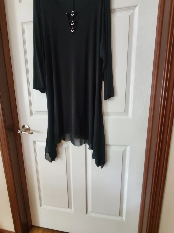 Vestido negro elástico Cupio para mujer talla 2X diseño columpio completo debajo de la rodilla cuello en V Foto 3 de 4