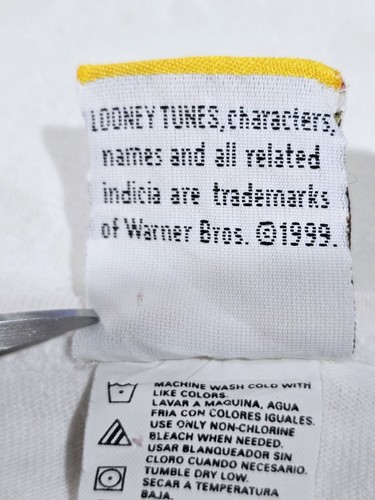 Vintage 90s Looney Tunes Halloween T-shirt Womens Size 26-28W Taz Trick Or Treat - Picture 4 of 11