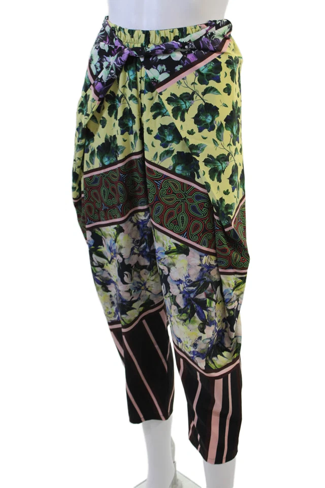 Pantalones cortos florales con cintura elástica negros talla M Clover Canyon para mujer Foto 2 de 4