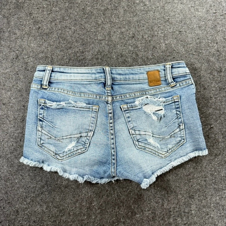 BKE Stella искусственно состаренные джинсовые шорты с вырезом женские размер 27 синий потертый подол - Изображение 4 из 4