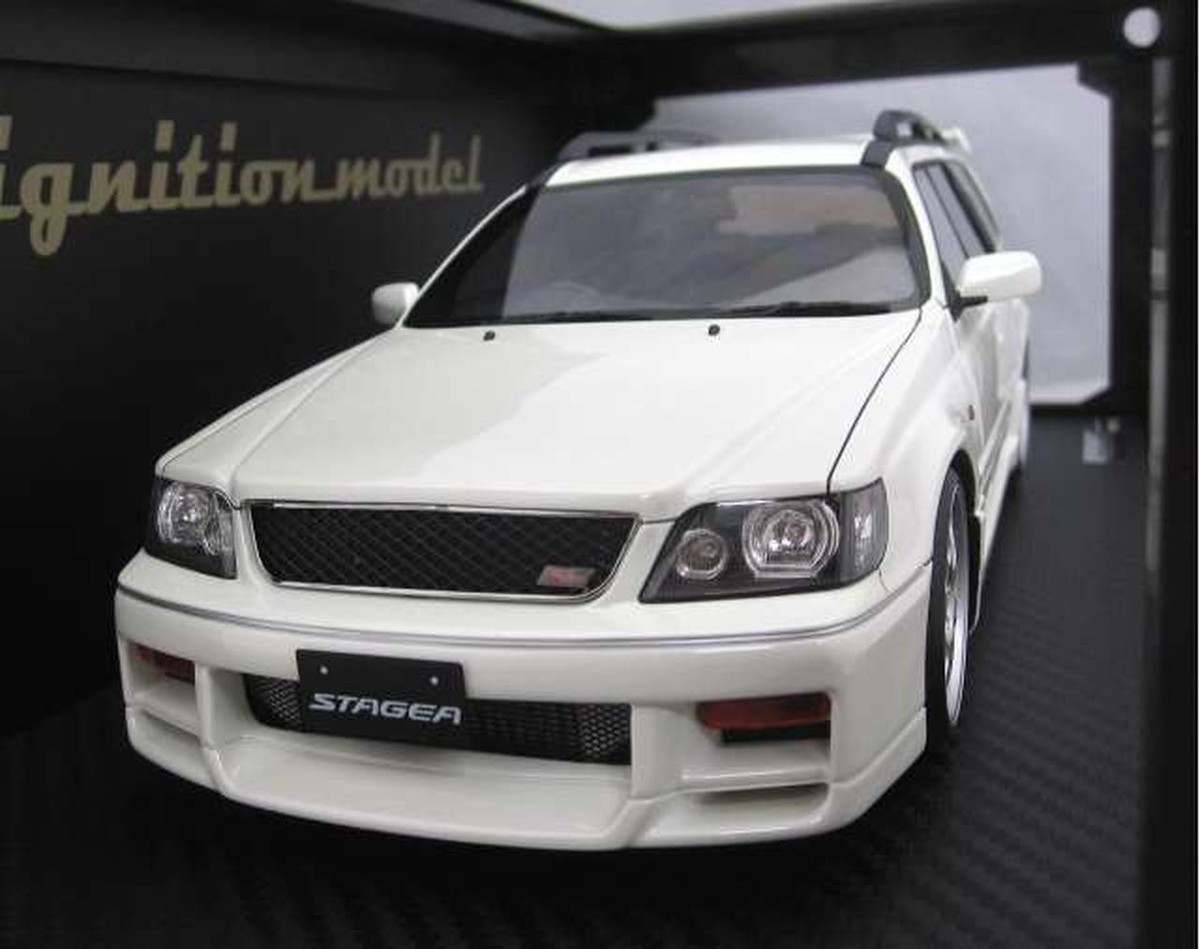 ignition model 1/18 Nissan STAGEA 260RS (WGNC34) Pearl White