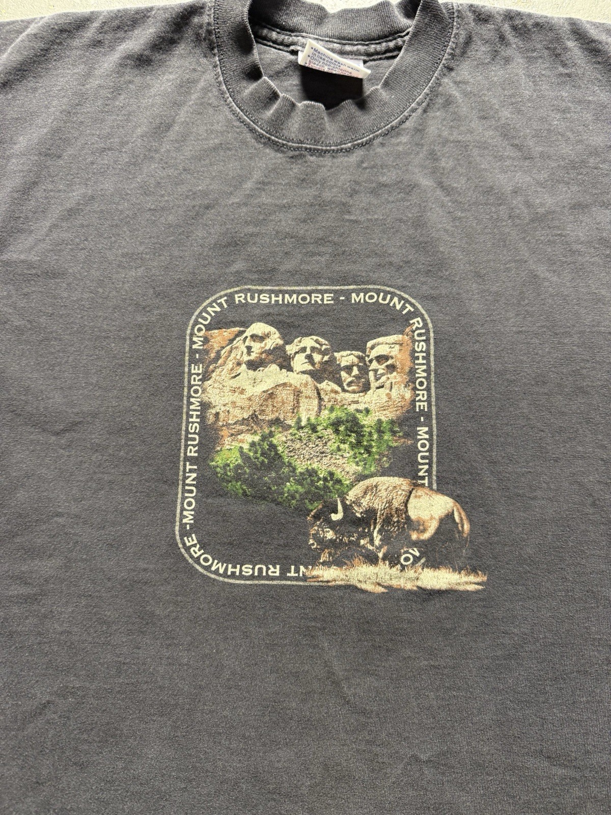 Vintage 90’s Mount Rushmore Black Single Stitch Graphic Shirt-Size Medium