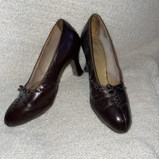 vVntage 1930's womens black leather shoes. size 5 or 6 good condition