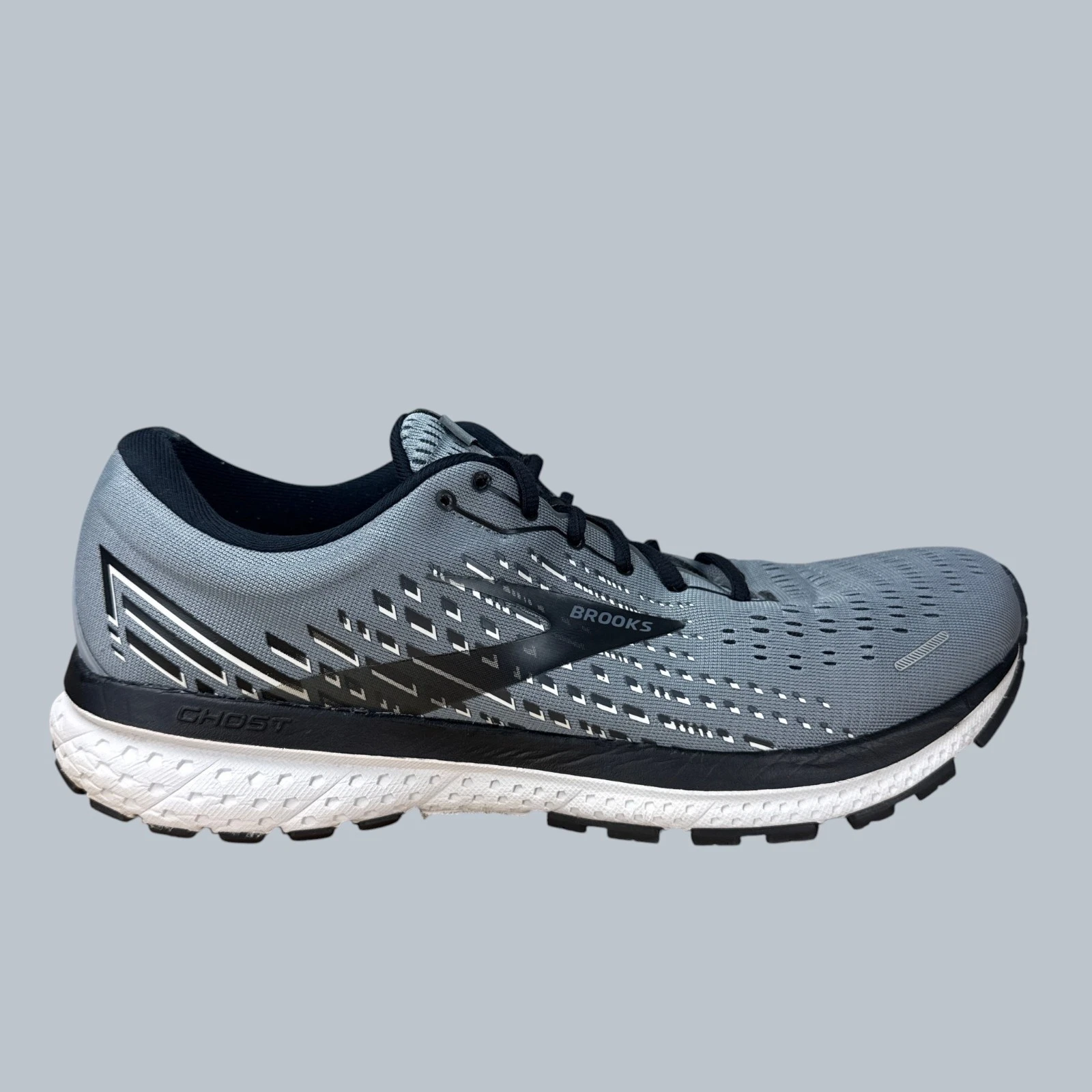 Brooks Ghost 13 Men’s Size 12 Grey Black Running Sneakers Athletic Gym 1103481D0