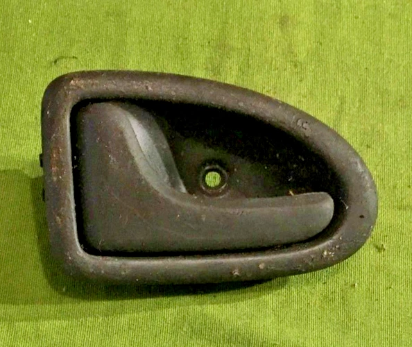 Poignée Interieure Porte Gauche / RENAULT SCENIC 1 phase 2 - Photo 1/4