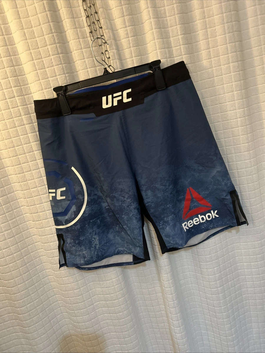 Шорты для фанатов смешанных боевых искусств Reebok UFC - огромный