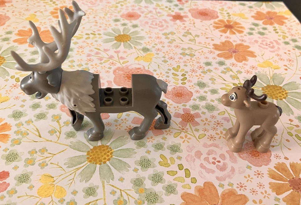 LEGO Frozen Sven Reindeer & Baby Reindeer Lot Disney Animals Minifigure Scale - Image 2 of 4