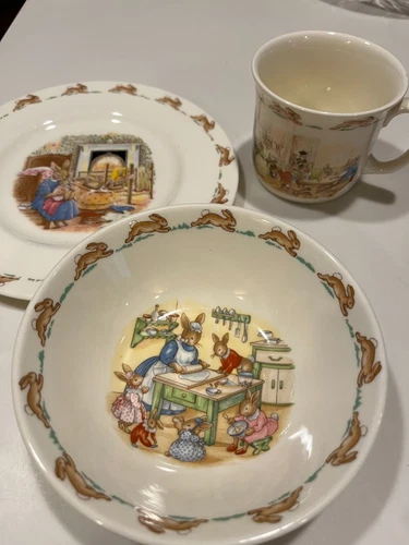 VINTAGE ROYAL DOULTON ENGLAND 3 PIECE BUNNYKINS PLATE, BOWL AND CUP SET