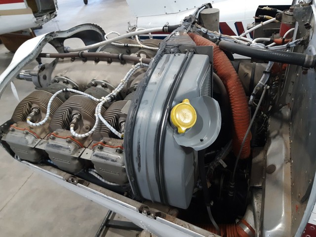 Continental E225-8 Engine With Accessories and Logs out of C35 ...