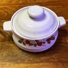 Vintage Sheffield Japan Stoneware Crock with Lid – Strawberries ’n Cream Pattern