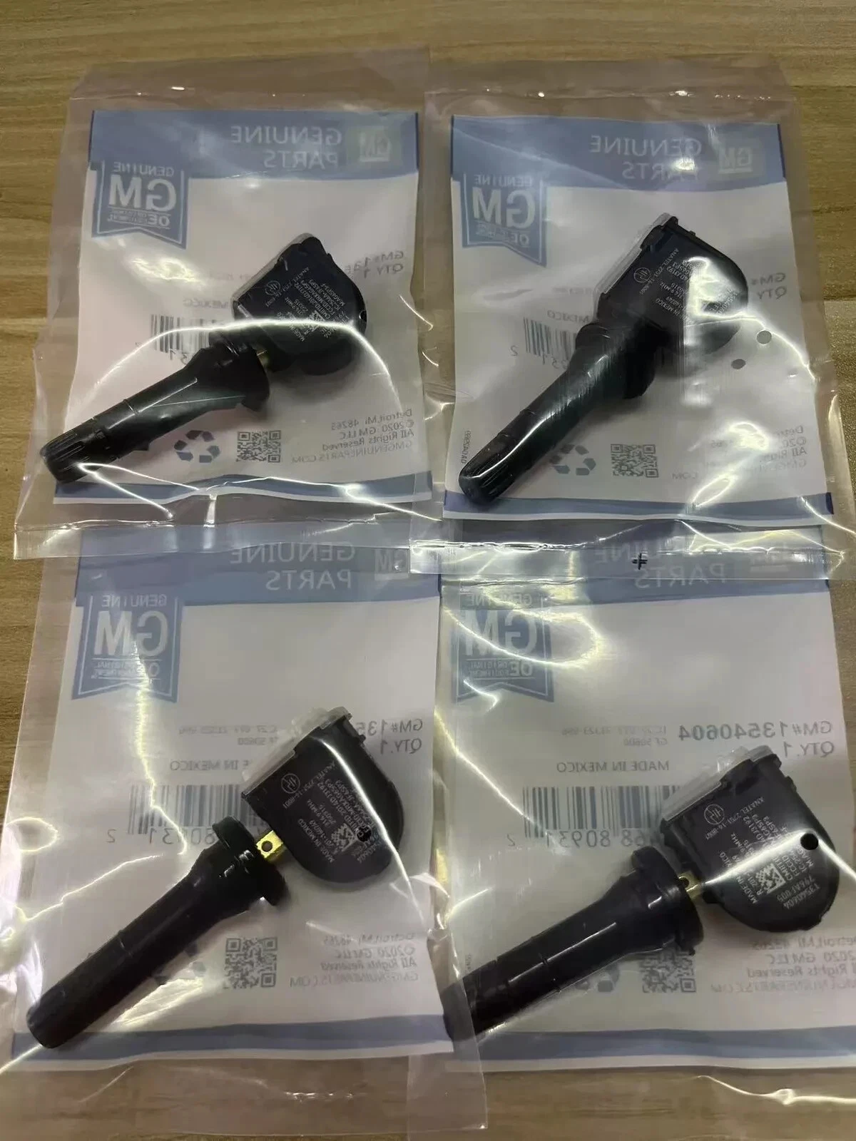 4PCS OEM GM TPMS Tire Pressure Sensor 13540604 for GMC Trucks Vans NEW