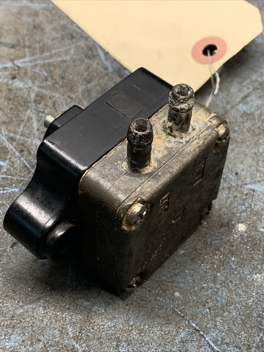 OS6374 MERCURY MARINE FUEL PUMP ASSY 835389T 1, *READ NOTES 