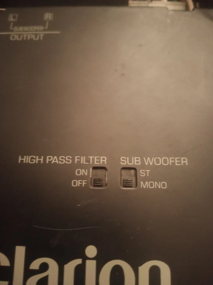 Ecualizador gráfico de 7 bandas Clarion 705EQA con amplificador de potencia de 25wx4ch Foto 3 de 4